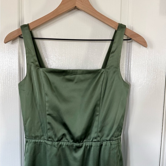 Abercrombie & Fitch Sculpting Stretch Satin Midi Dress Olive Green Size MT - Picture 9 of 10